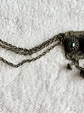 Antique-Style Green Stone Filigree brooch - Women's Jewelry